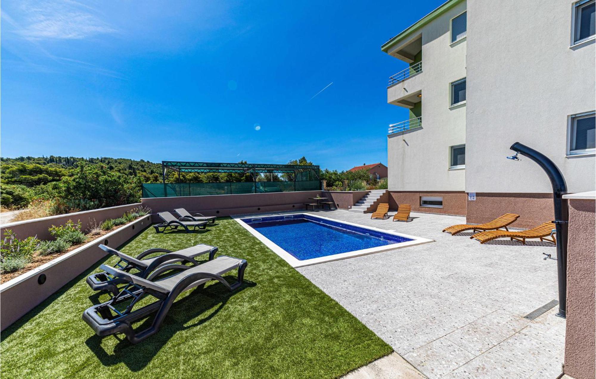 Amazing Apartment In Saldun With Wifi Trogir Dış mekan fotoğraf