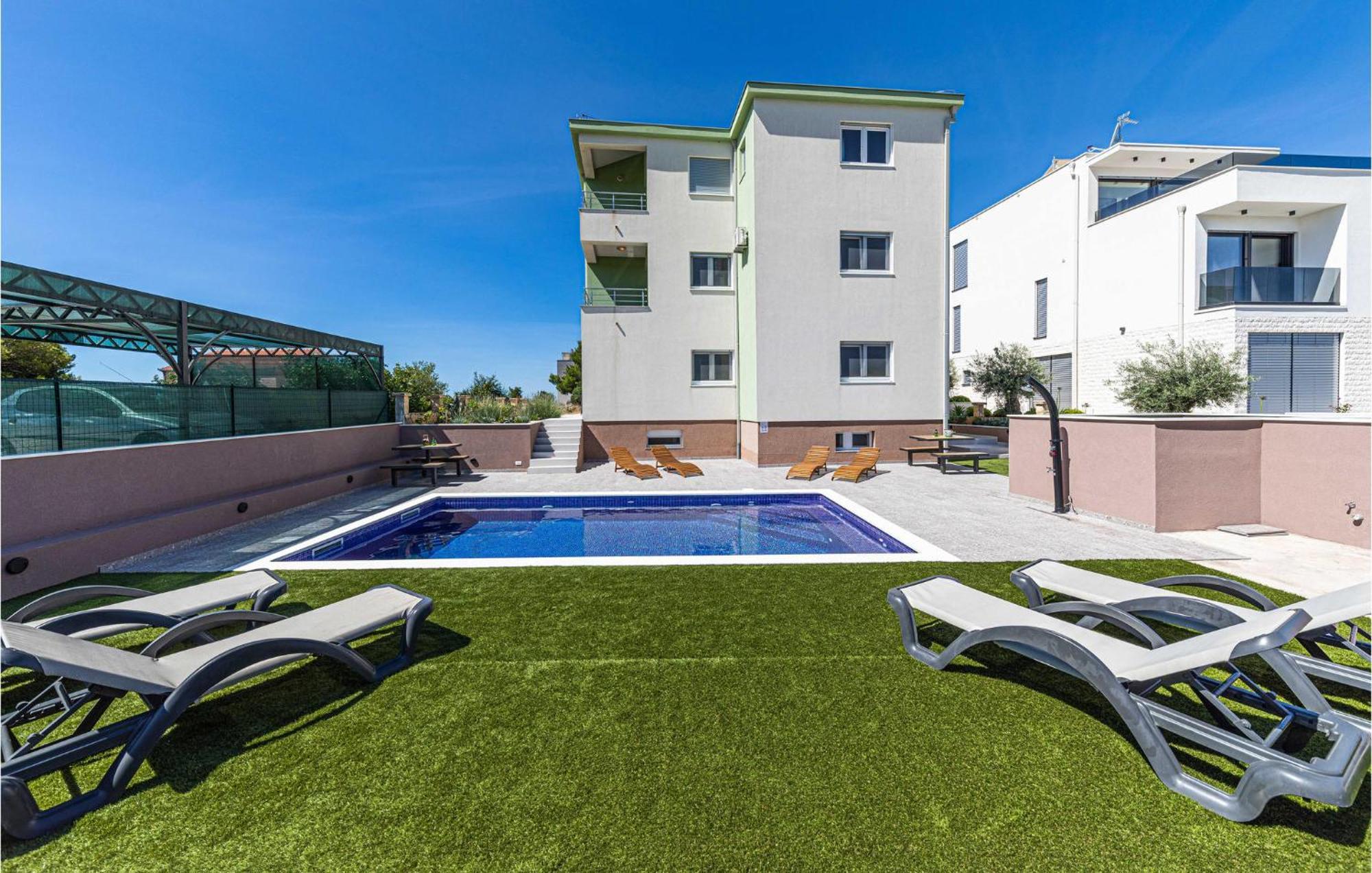 Amazing Apartment In Saldun With Wifi Trogir Dış mekan fotoğraf
